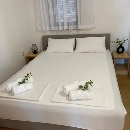 Roing R Apartmán
